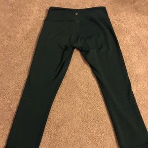 Lululemon Capri Legging REVERSIBLE!